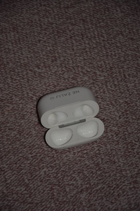 Lot nr 122 – Etui Apple AirPods 3 generacji