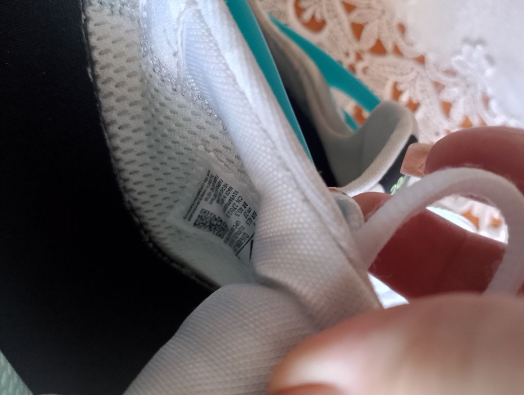 Buty sportowe sneakersy Nike presto rozmiar 42,5 wkładka 28