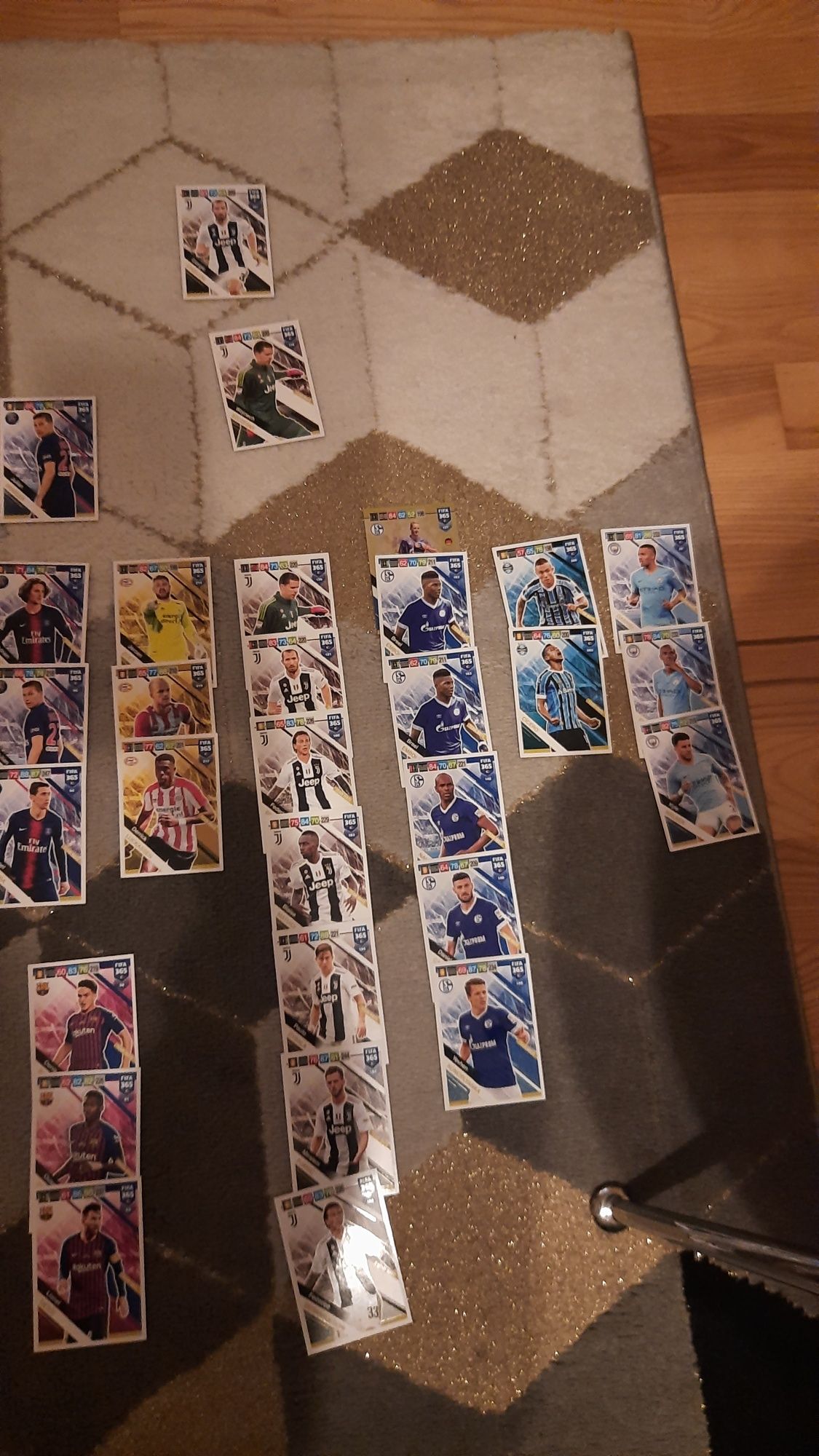 Puszka Fifa 365 kart 90 + powtórki