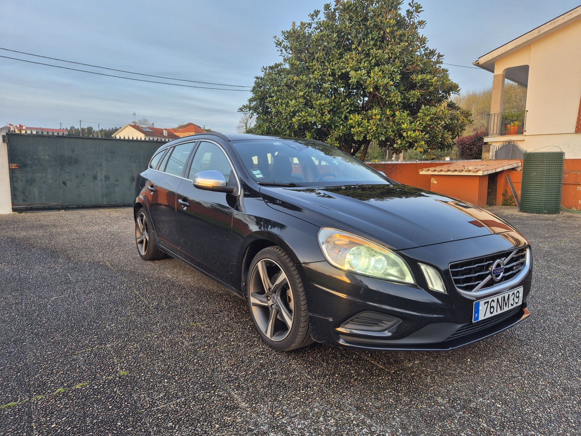 Volvo V60 1.6D R Design Automática