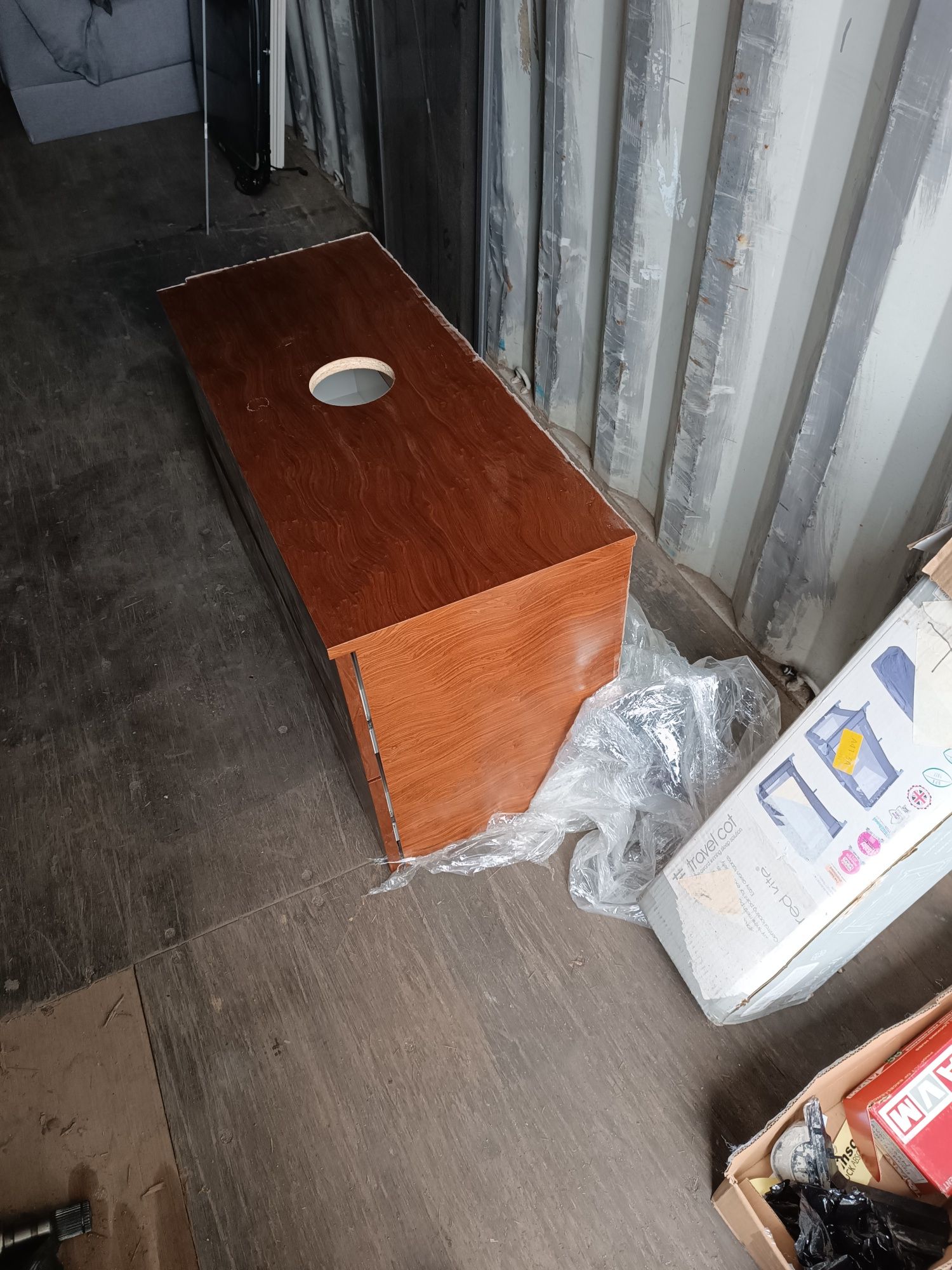 Szafka łazienkowa pod umywalkę wisząca