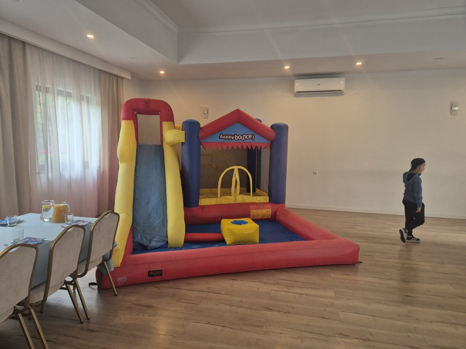 Dmuchaniec, dmuchana zjezdzalnia, dmuchany plac zabaw