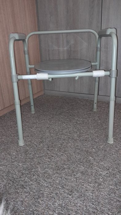 Стілець туалетний Doctor Life