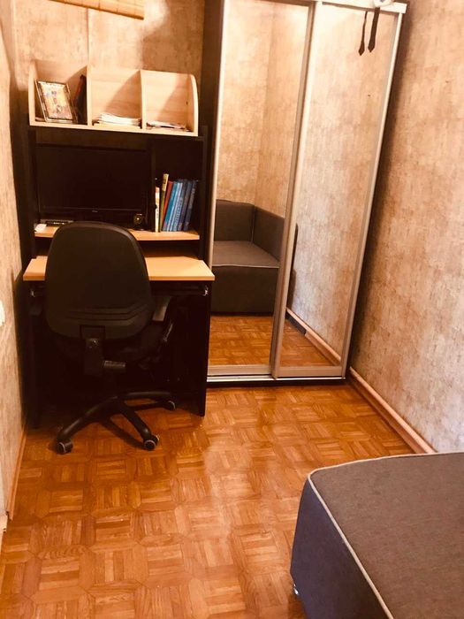 Продам 2 квартиру Центр Нежинская