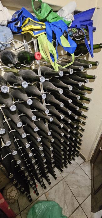 Vendo garrafaeira (com garrafas)