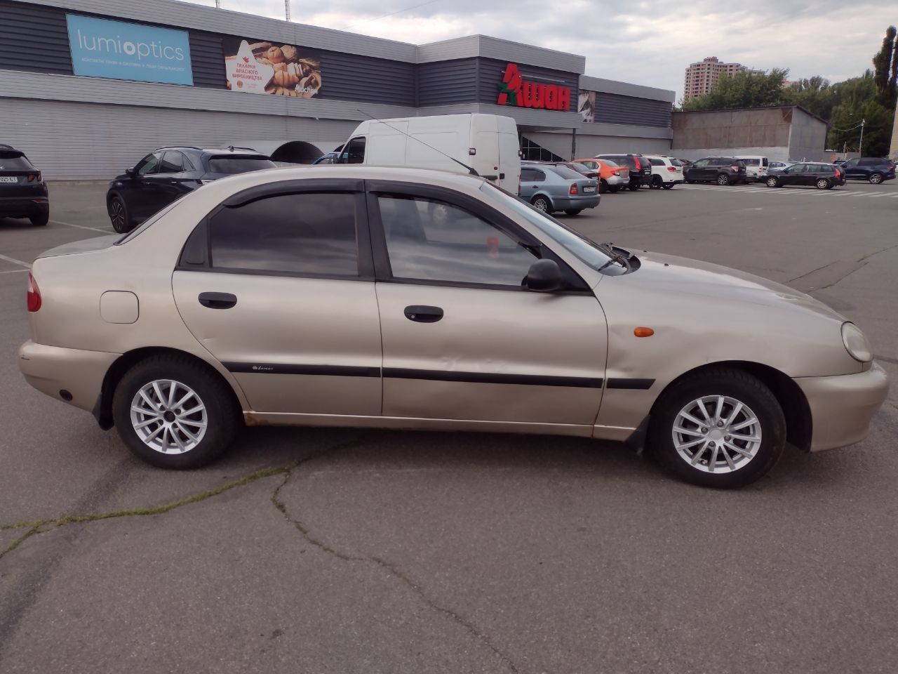 Продам Daewoo Ланос 1,5  в таксі не був