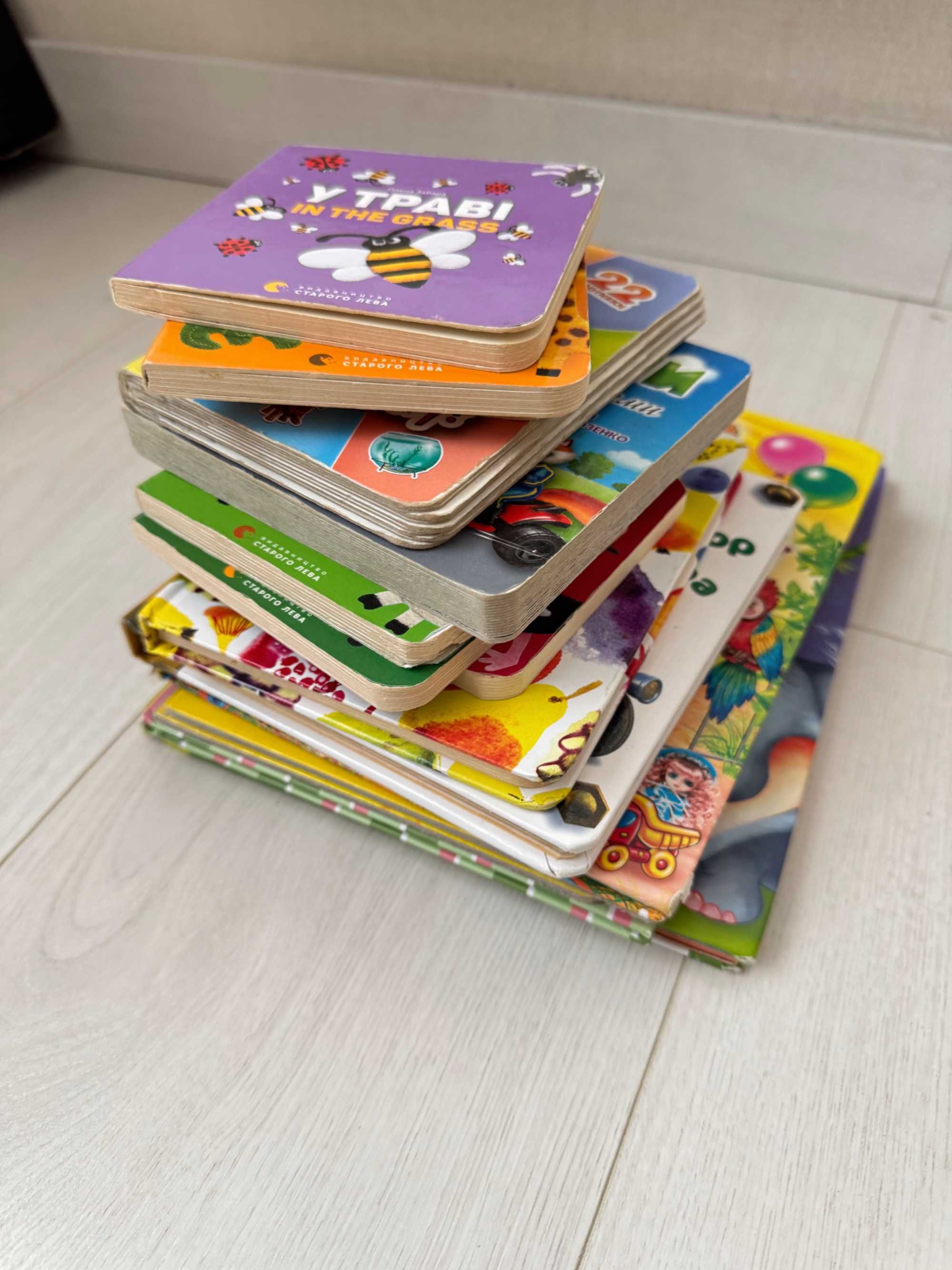 Дитячі книги для наймолодших, різні, 14 штук, ціна за всі