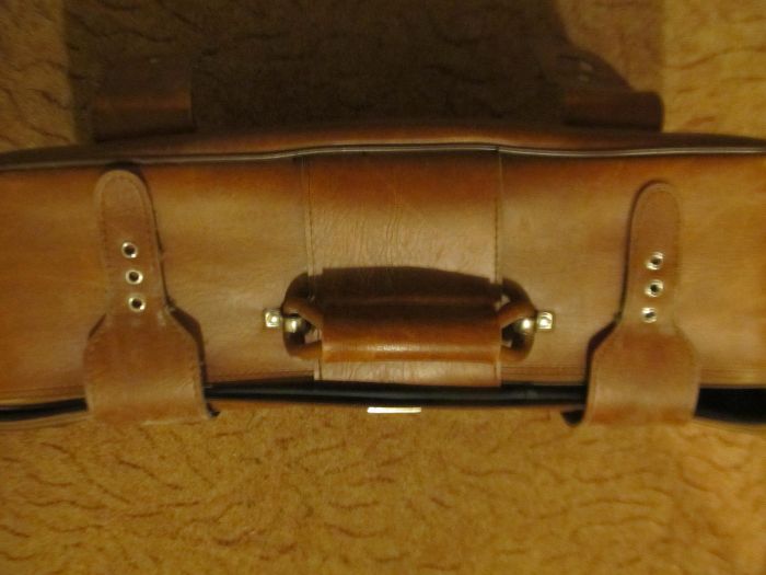 Waliza retro, pojemna i stylowa