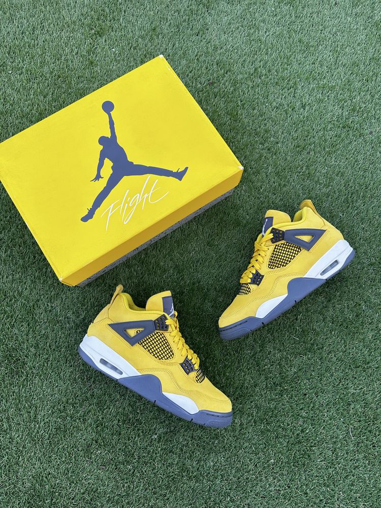 Jordan 4 Retro Lightning (2021)