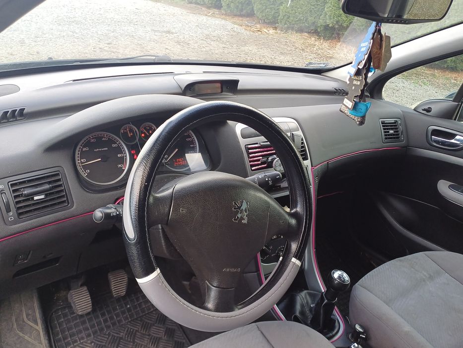 Ładny peugeot 307 hatchback 5drzwi 1.6 benzyna