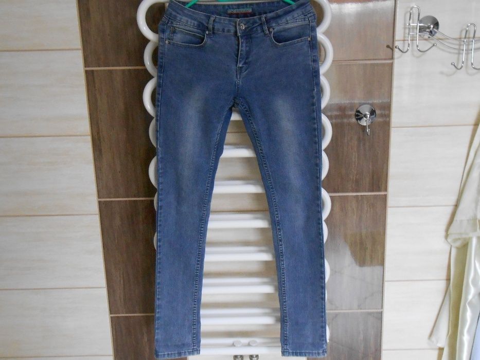 Spodnie jeans jak nowe! 158-164