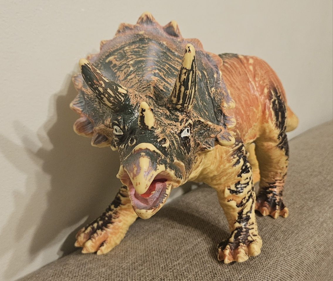 Dinozaur marki Smiki, Triceratops, zabawka gumowa, 47 cm