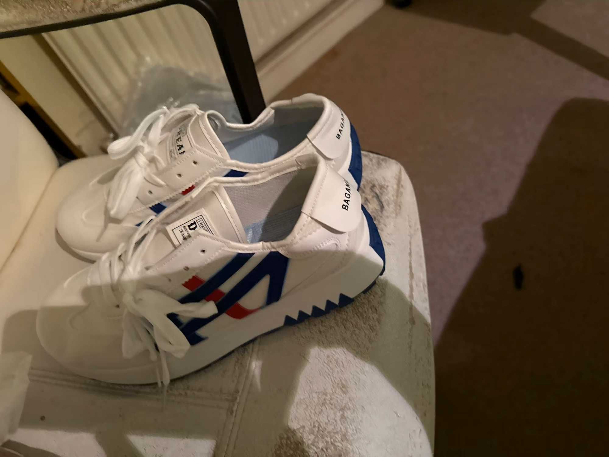 Obuwie Sneakers w 3 kolorach