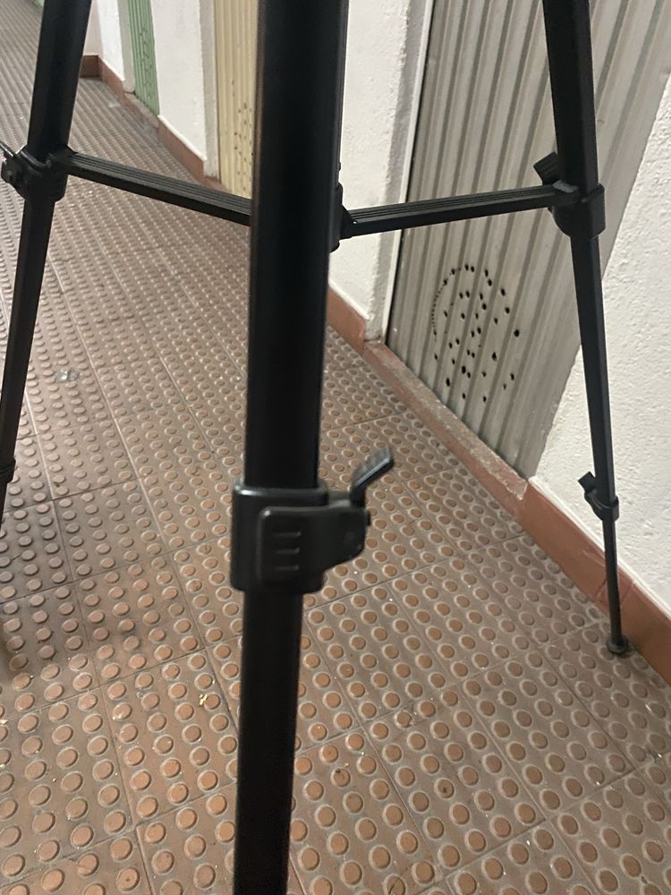 Tripé Philips preto