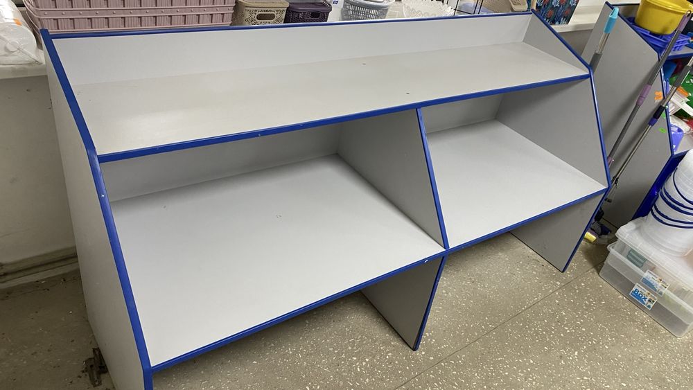 Стелаж для товара, инструмента