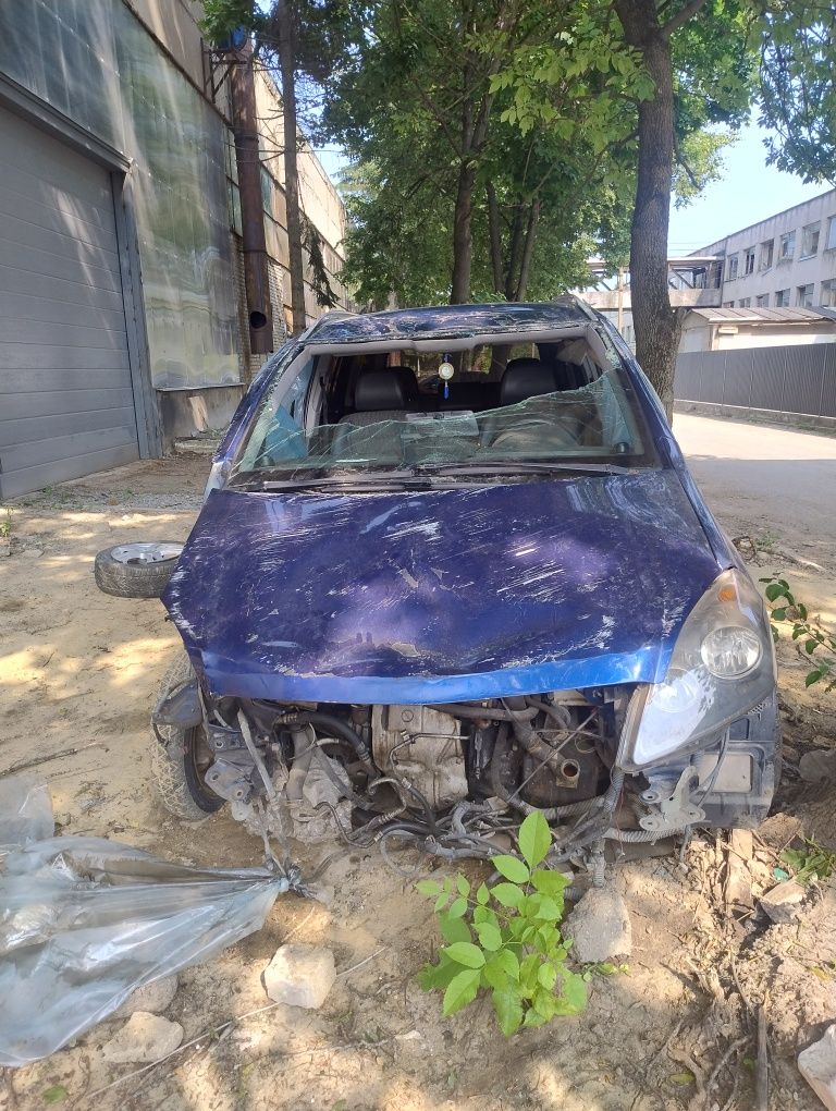 Авто після дтп Опель зефір