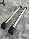 Bagażnik dachowy Thule WingBar Edge 9593 na profil T komplet.