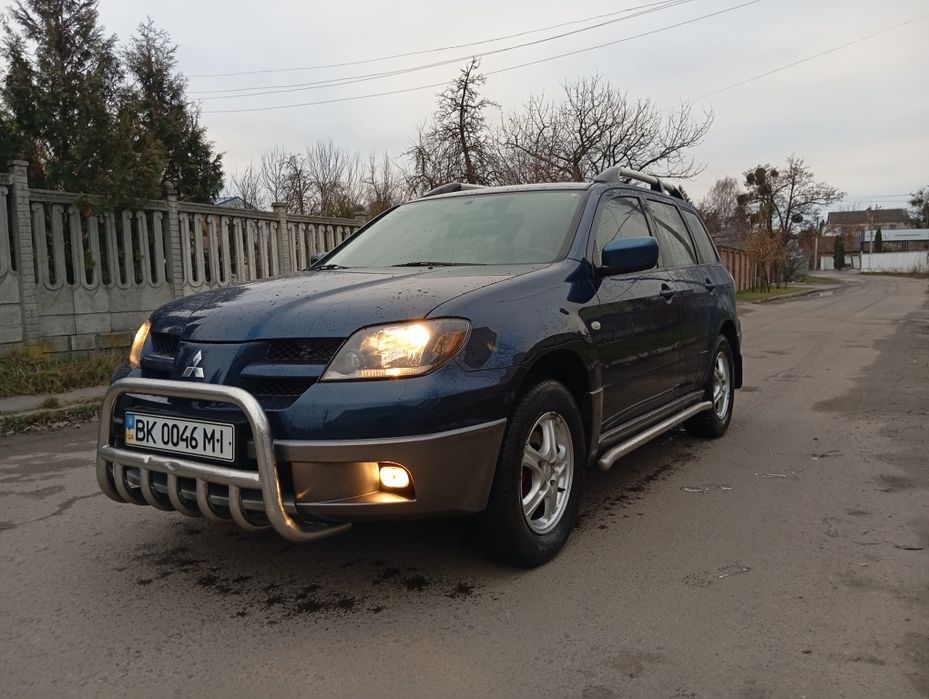 Продам хороше авто Mitsubishi Outllander 2004 року