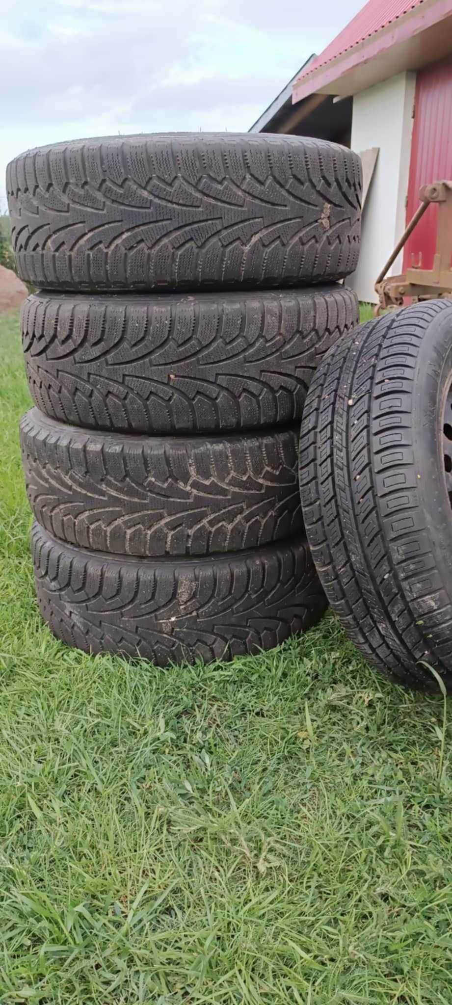Opony zimowe 205/55 r16 z nissana almera Tino oraz komputer z stacyjką