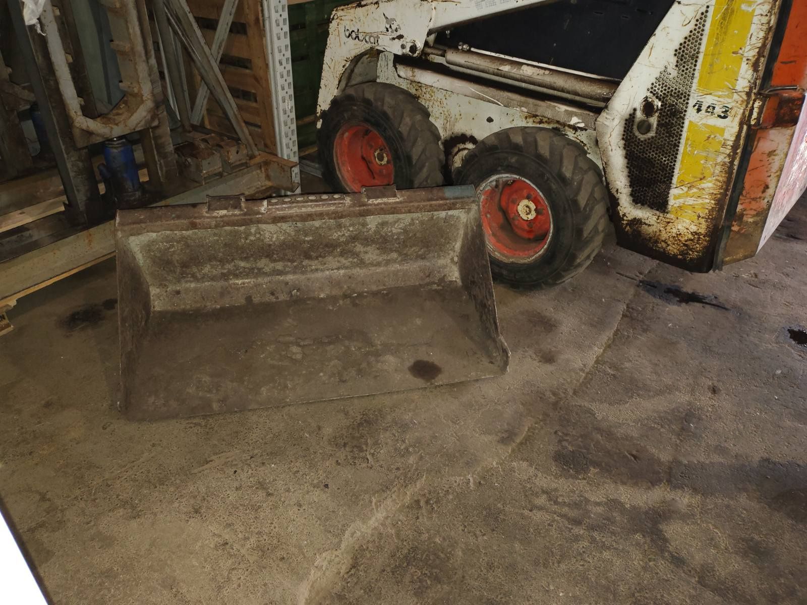 Продаж Bobcat 443