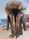Parka z naturalnym futrem.Кolor khaki