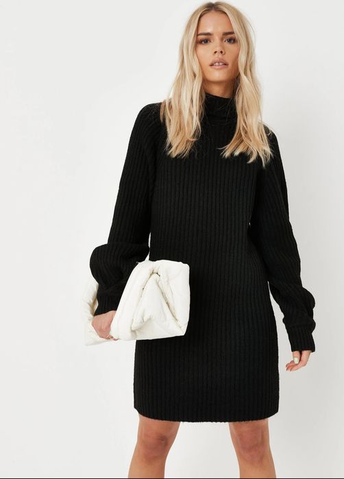 Вязанное теплое платье