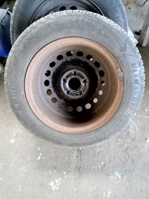 Диски + Goodyear UltraGrip Ice 2 195/65 R15 + колпаки!