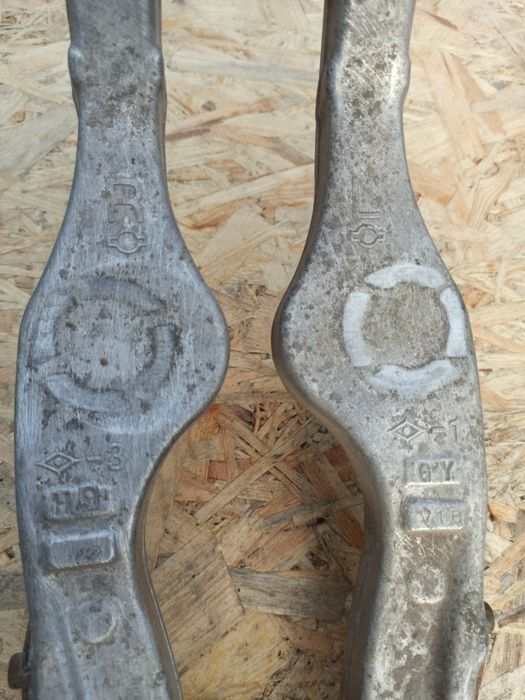 Важелі важіль ричаги задні алюмінієві Nissan Qashqai j10