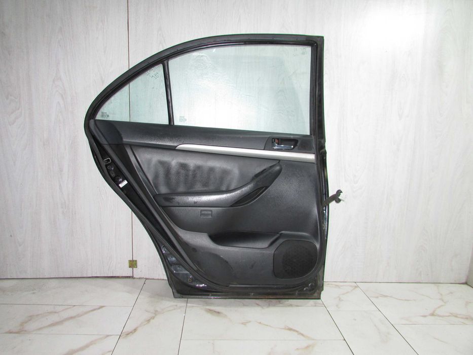 Шкіряний салон сидіння з підігівом Toyota Avensis T25 седан карти