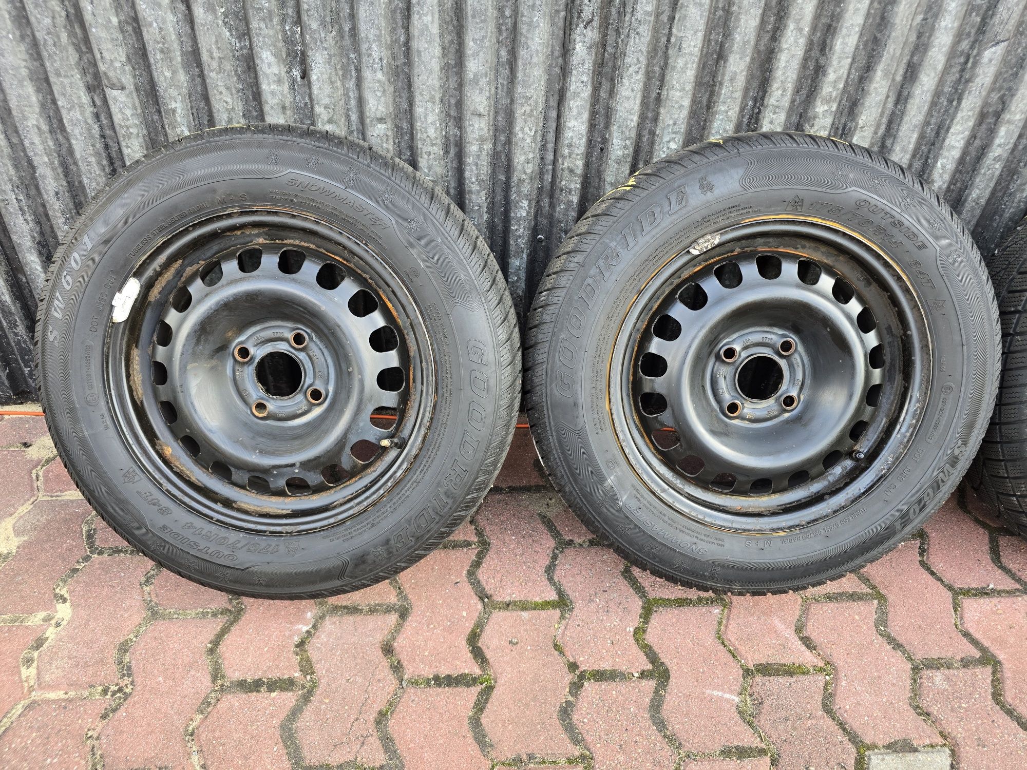 Felgi z oponami 175/70R14 Opel Corsa 4x100 Adam Combo Astra Meriva