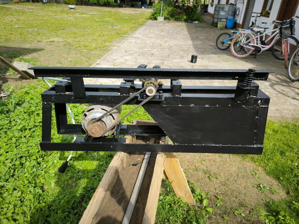 Strugarka elektrycznastolowa  220/230 sprawna