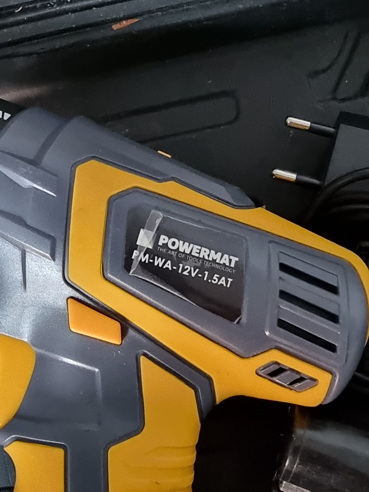 Wkrętarka kumulatorowa 12V Powermat jak nowa