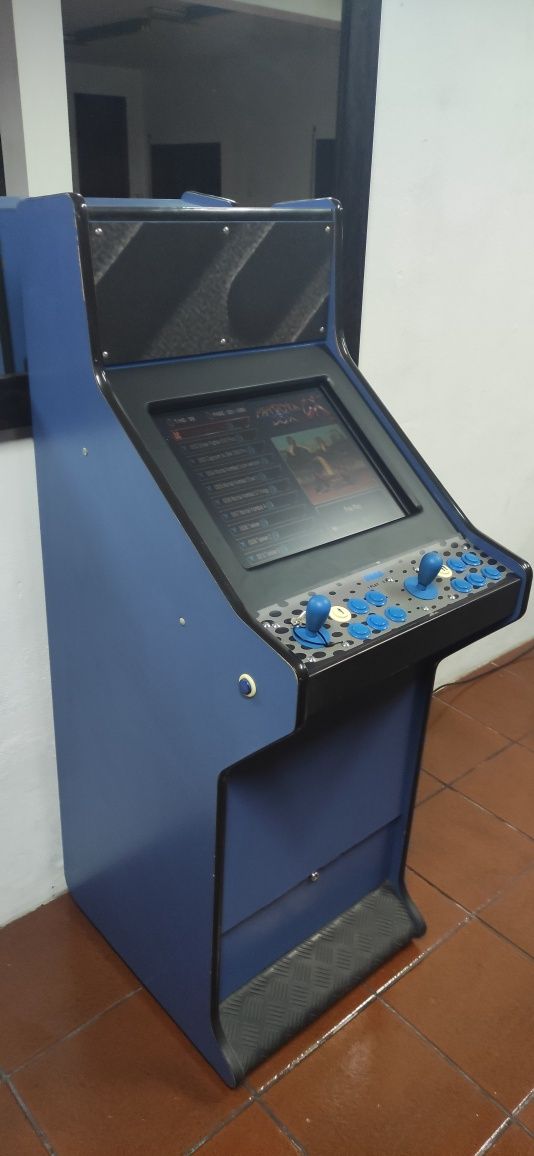 Máquina arcade multi-jogos