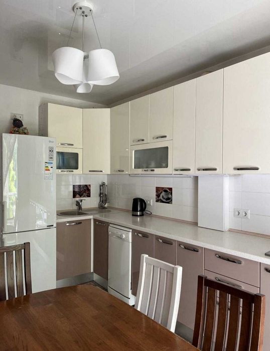 БЕЗ КОМІСІЇ! охайна 2кКв з ремонтом. МАМА парк