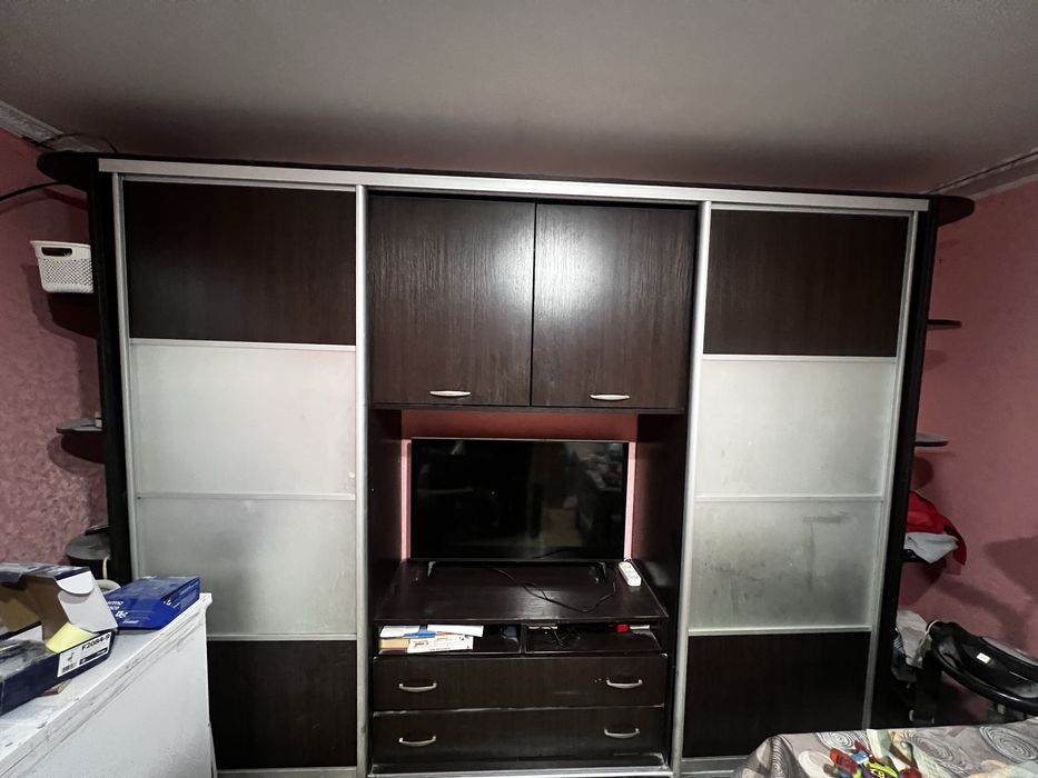 Продам стінку 330*270*215*55