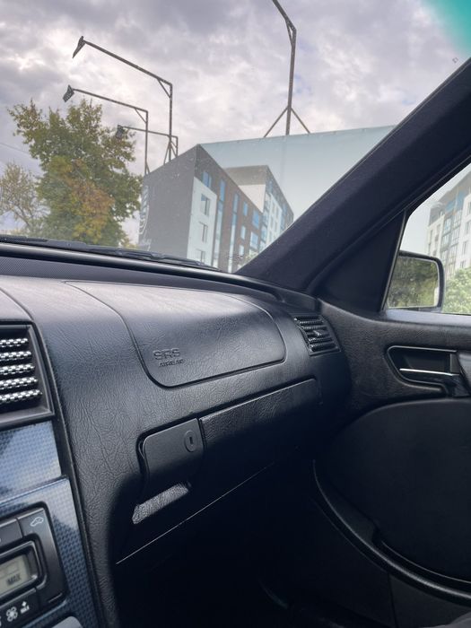 Продаю мерседеса 1.8 газ/бенз