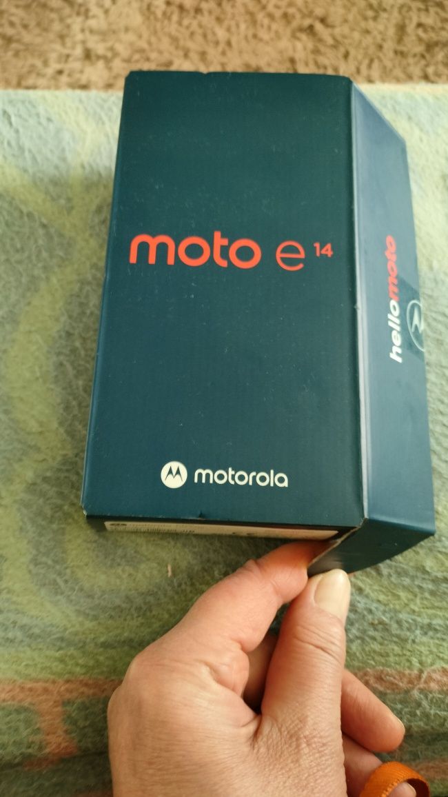 Smartfon Motorola Moto E14 2/64 GB
