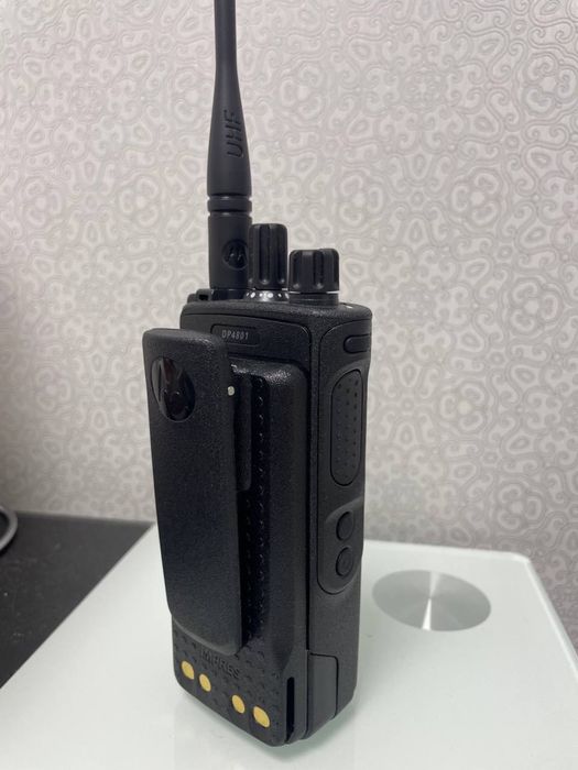 Продам рацию motorola