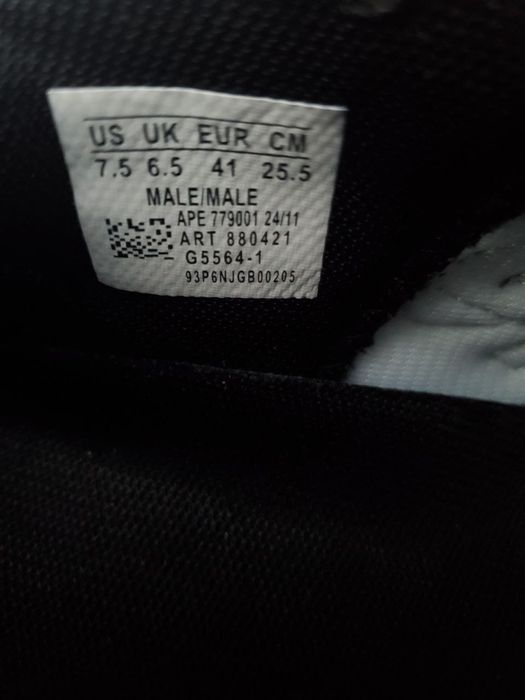 New Balance 1000 Чоловічі білі кросівки

      New Balance 100