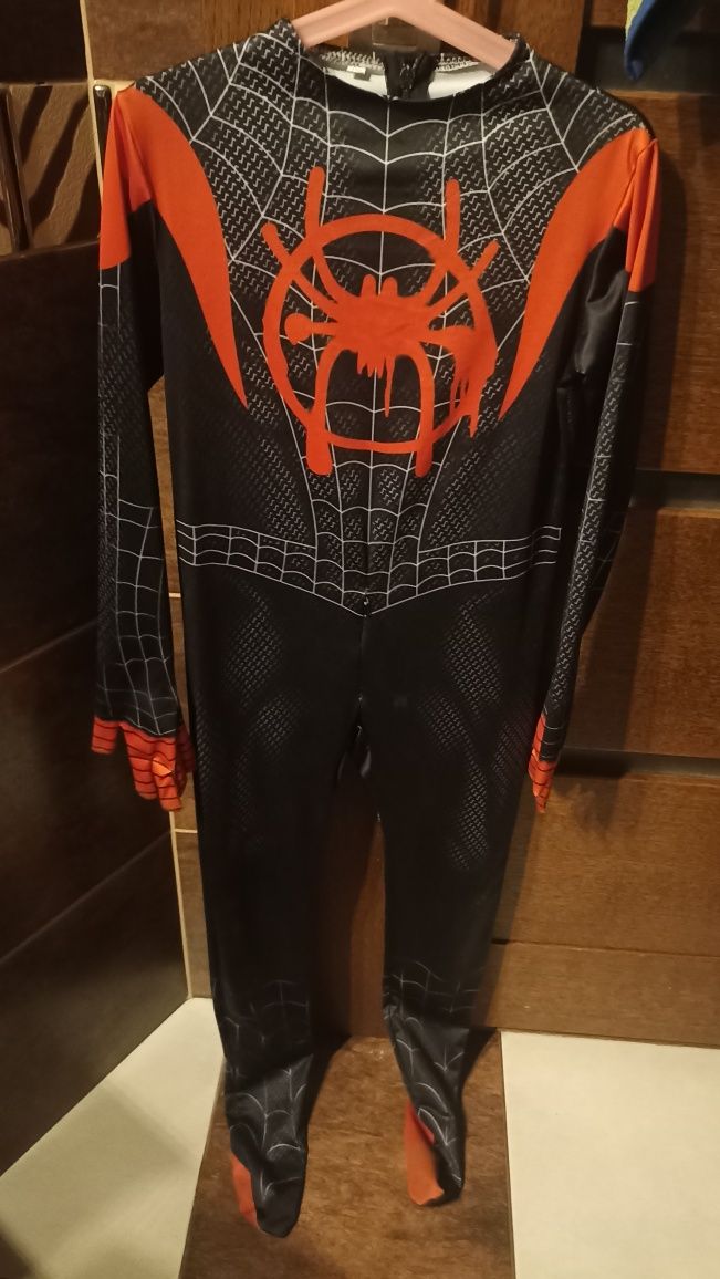 Strój kombinezon spiderman 6-7 lat