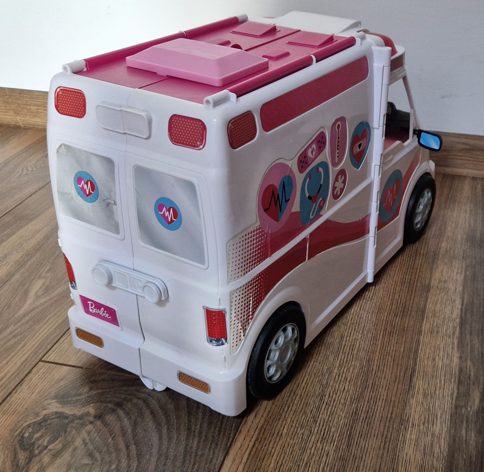 Karetka Barbie ambulans świetna zabawa