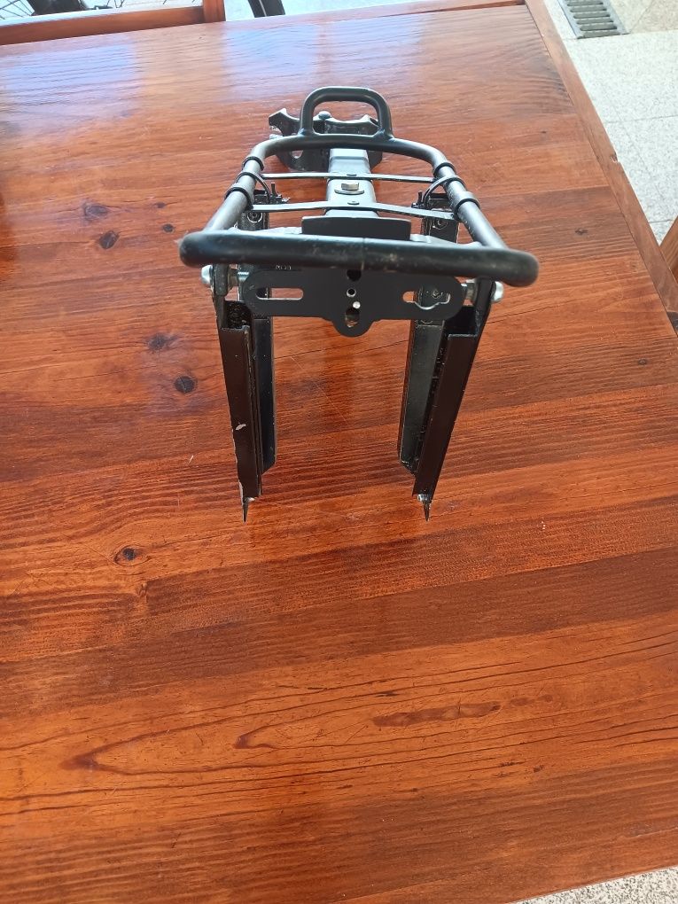 Suporte alforges bicicleta