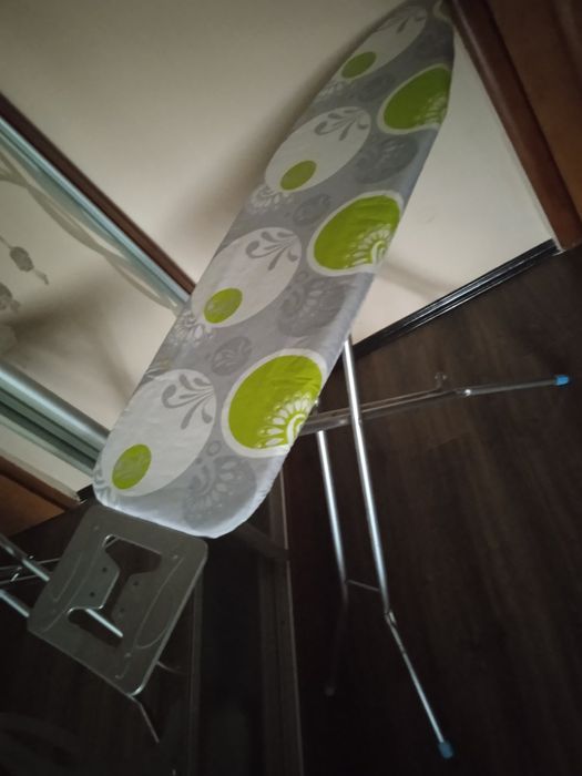 Гладильна дошка продам