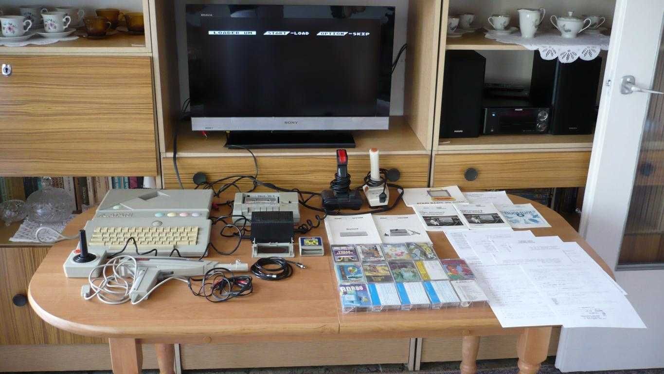 Komputer Atari XEGS z systemem Turbo firmy Unerring Masters Retro PRL