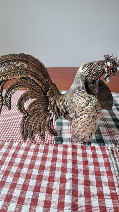 Galos em luta para decoração