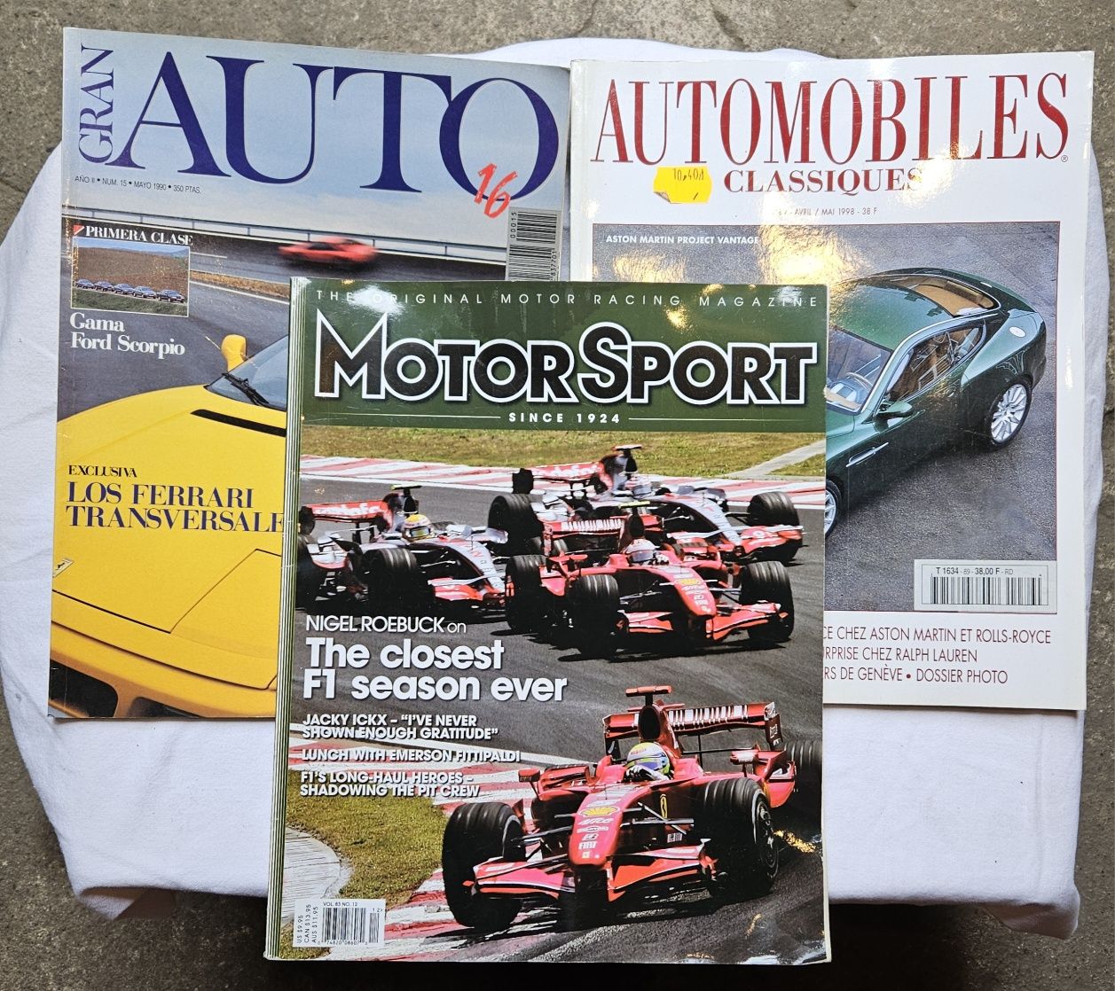 Zestaw 12 sztuk czasopism magazynów o motoryzacji