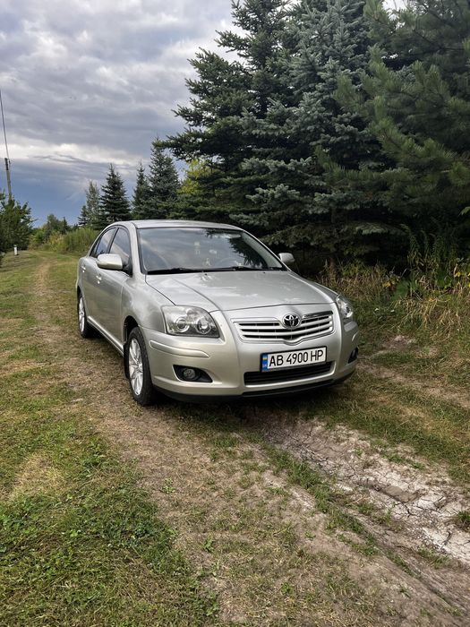 Тойота авенсіс 1.8 2007