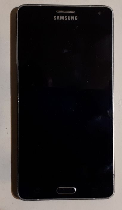 Продам недорого Samsung SM-A700FQ.