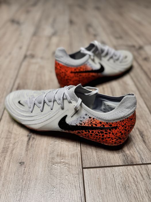 Футбольні бутси Nike