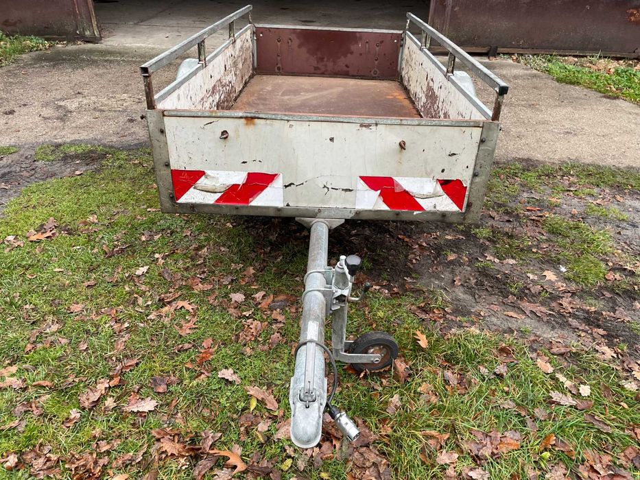 Przyczepa lekka jednoosiowa do 750 kg